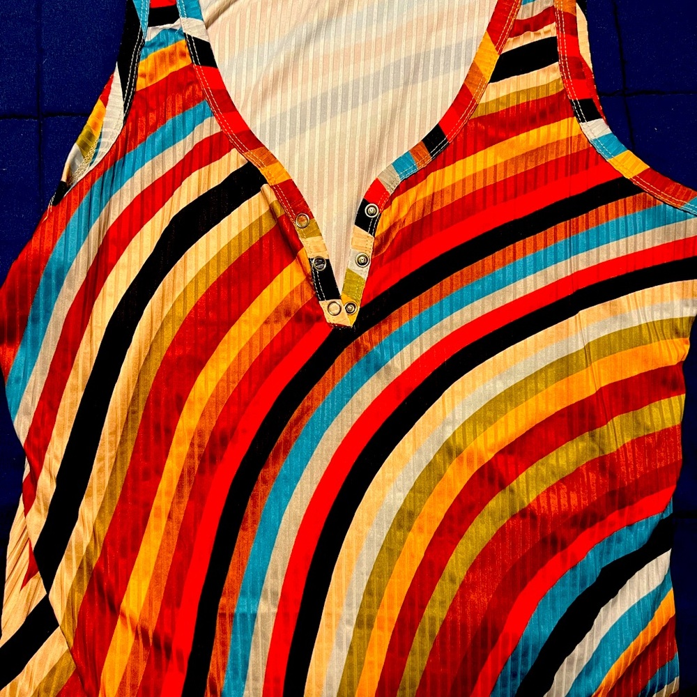 Polyester tank , colorful . New never worn , without tags